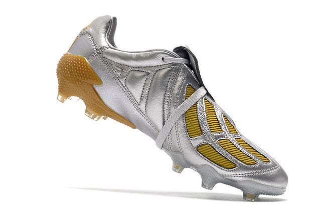 Chuteira Adidas Predator Mania FG - Prata/Dourado