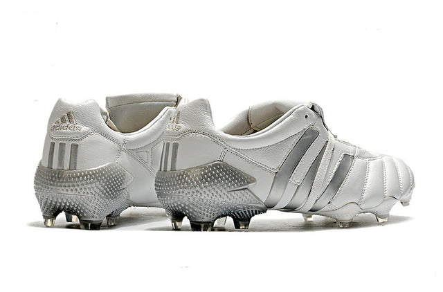 Chuteira Adidas Predator Mania FG - Branco