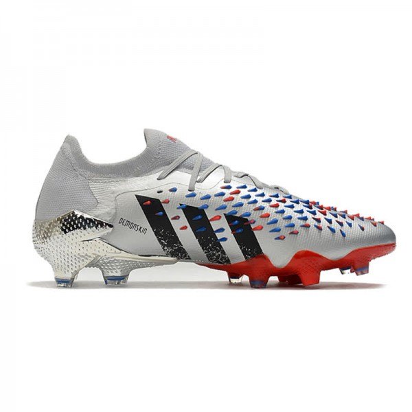 Chuteira Adidas Predator Freak.1 Low Campo FG "Showpiece"