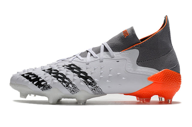 Chuteira Adidas Predator Freak.1 Campo FG "White Spark"