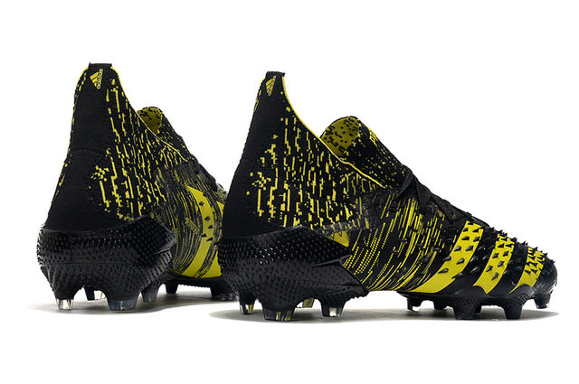 Chuteira Adidas Predator Freak.1 Campo FG - Preto/Amarelo
