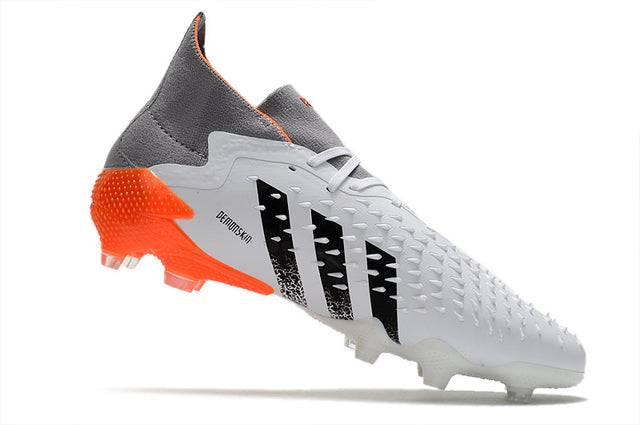 Chuteira Adidas Predator Freak.1 Campo FG "White Spark"