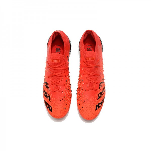 Chuteira Adidas Predator Freak.1 Low Campo FG "Meteorite"
