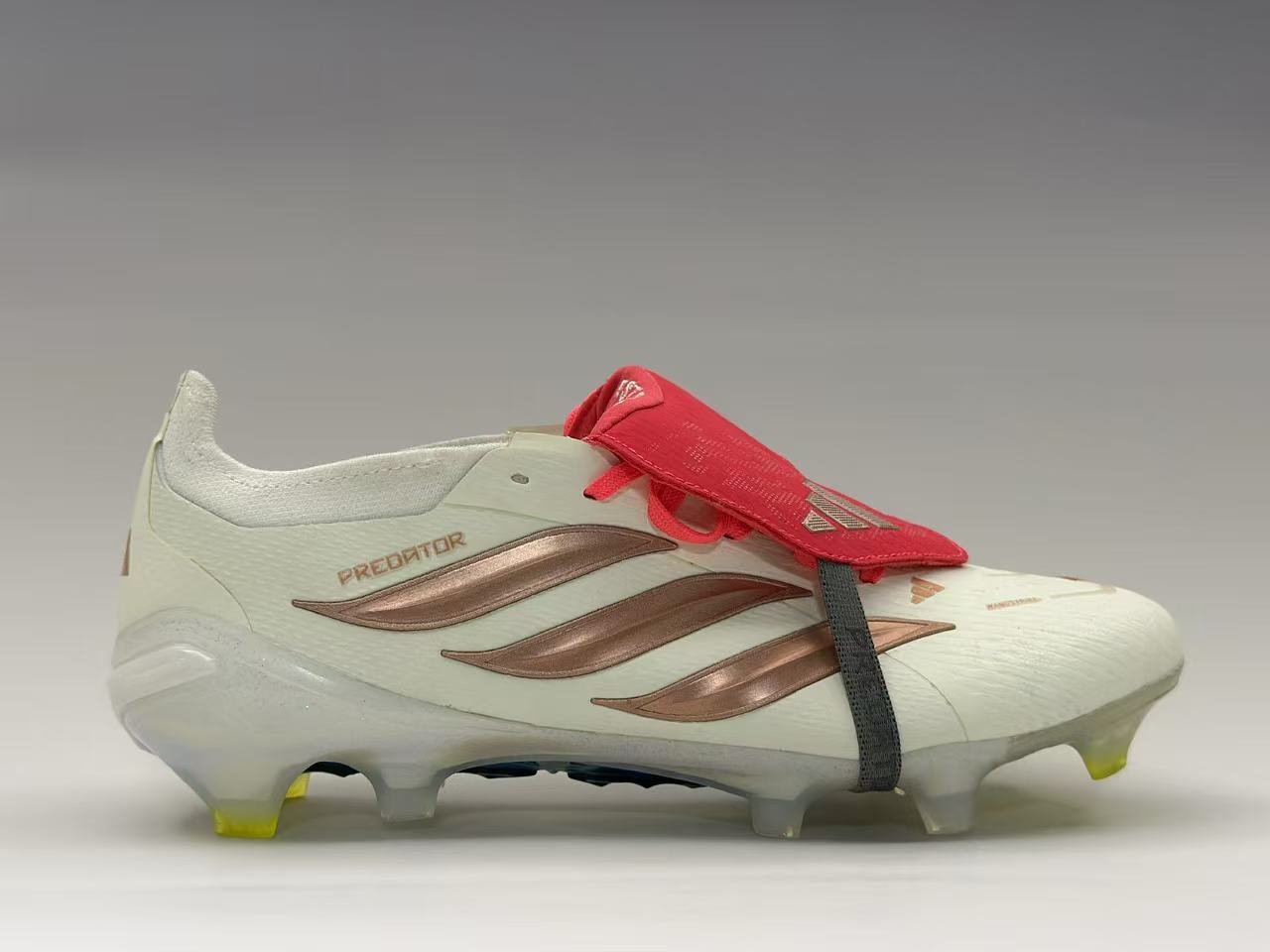 ADIDAS 26 PREDATOR ELITE TONGUE