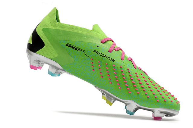 Chuteira Adidas Predator Accuracy.1 Low FG - Verde/Rosa