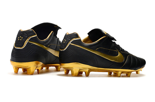 Chuteira Nike 10R Elite FG - Preto/Dourado