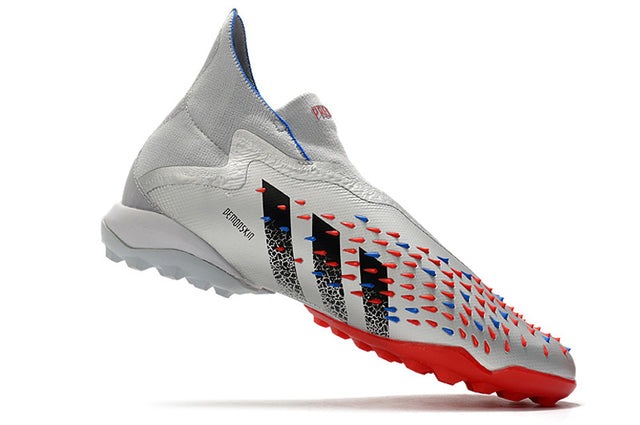 Chuteira Adidas Predator Freak+ Society "Showpiece"