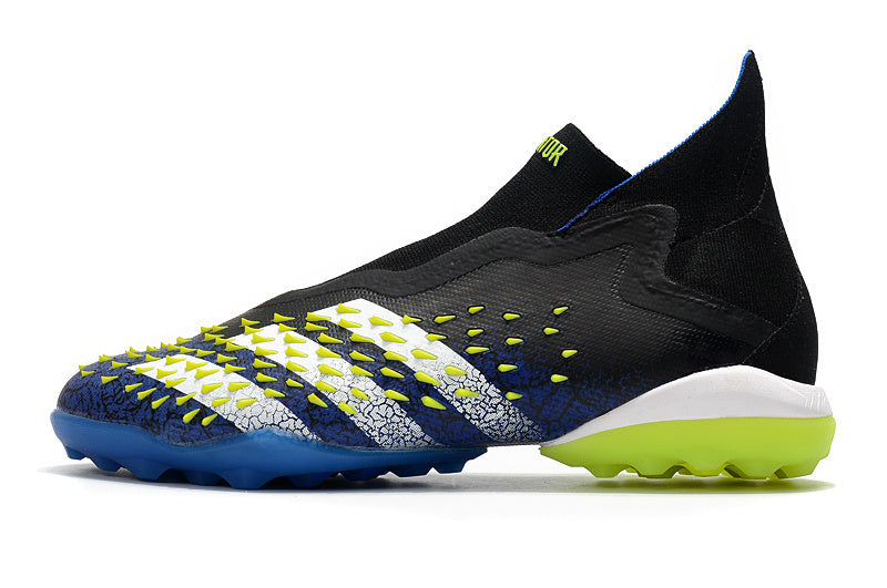 Chuteira Adidas Predator Freak+ Society "Superlative"