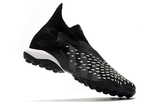 Chuteira Adidas Predator Freak+ Society "Superstealth"